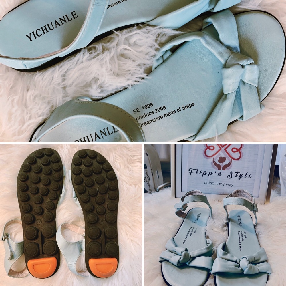 NWOT Vintage Yichuanle 80’s baby blue sandal flat